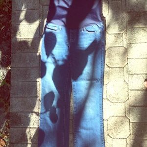 Gap maternity jeans, style perfect boot, size 30r.
